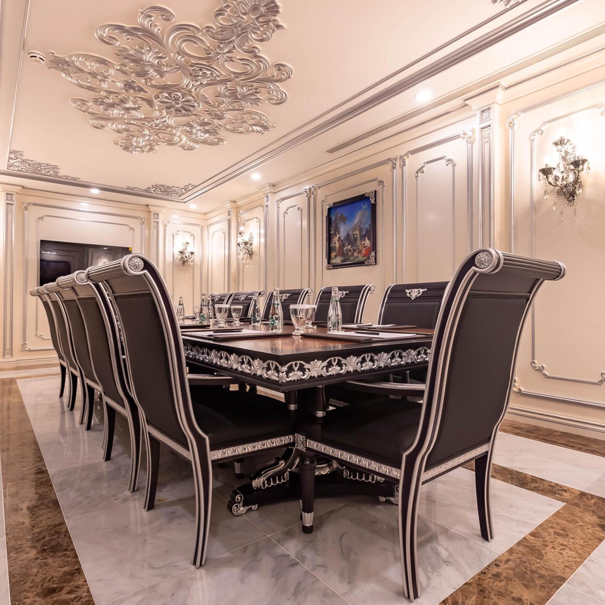 Cristal Erbil Hotel Εξωτερικό φωτογραφία The interior of the restaurant