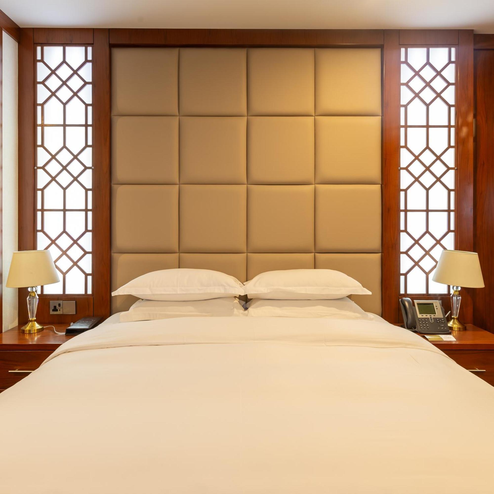 Cristal Erbil Hotel Εξωτερικό φωτογραφία A bed
