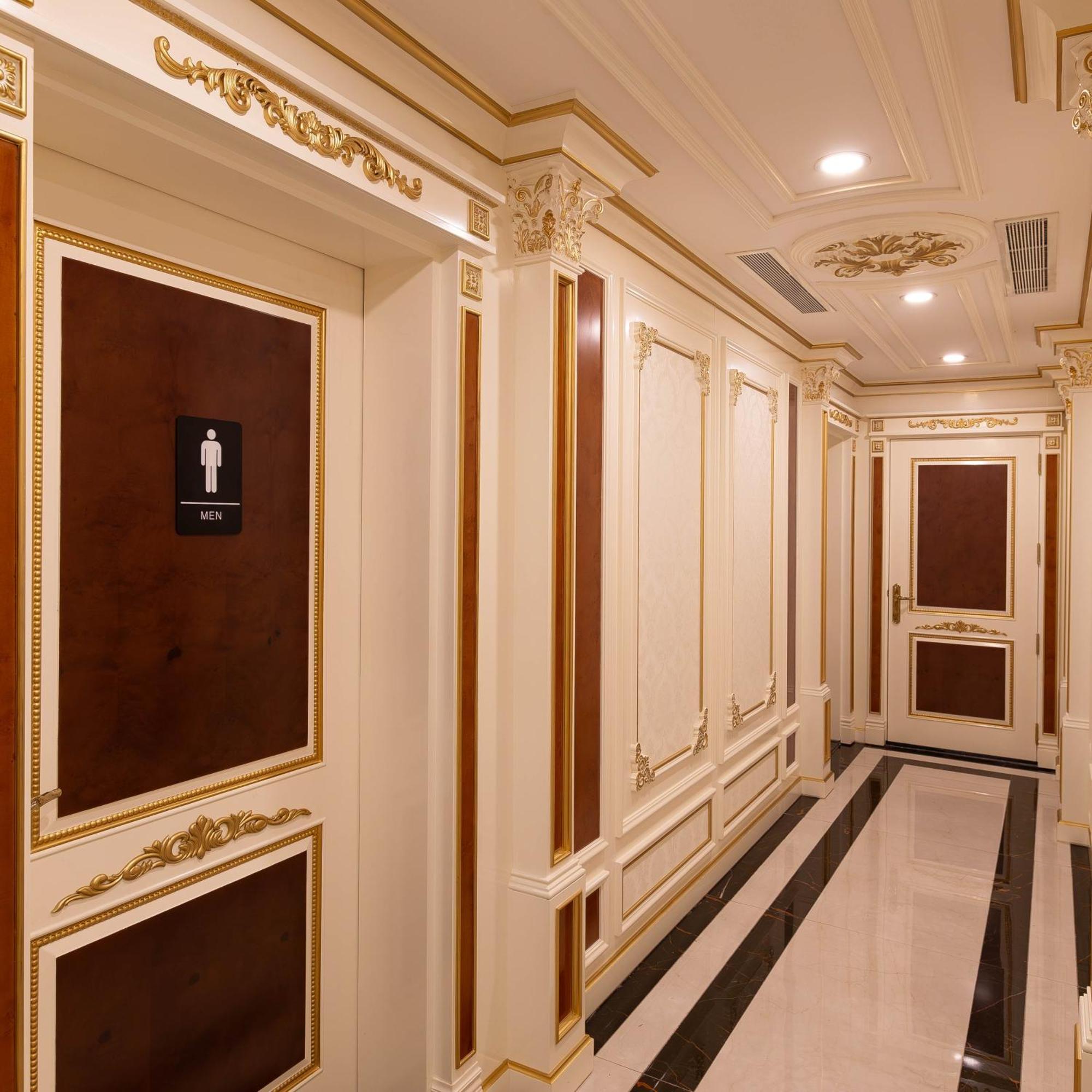 Cristal Erbil Hotel Εξωτερικό φωτογραφία The interior of the train