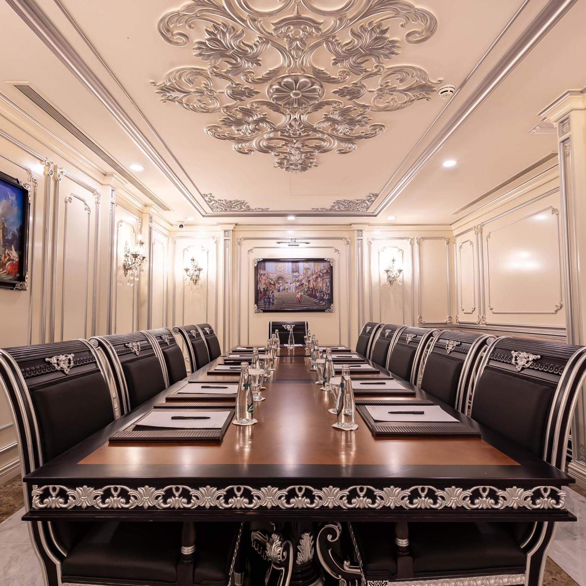 Cristal Erbil Hotel Εξωτερικό φωτογραφία The boardroom of the hotel