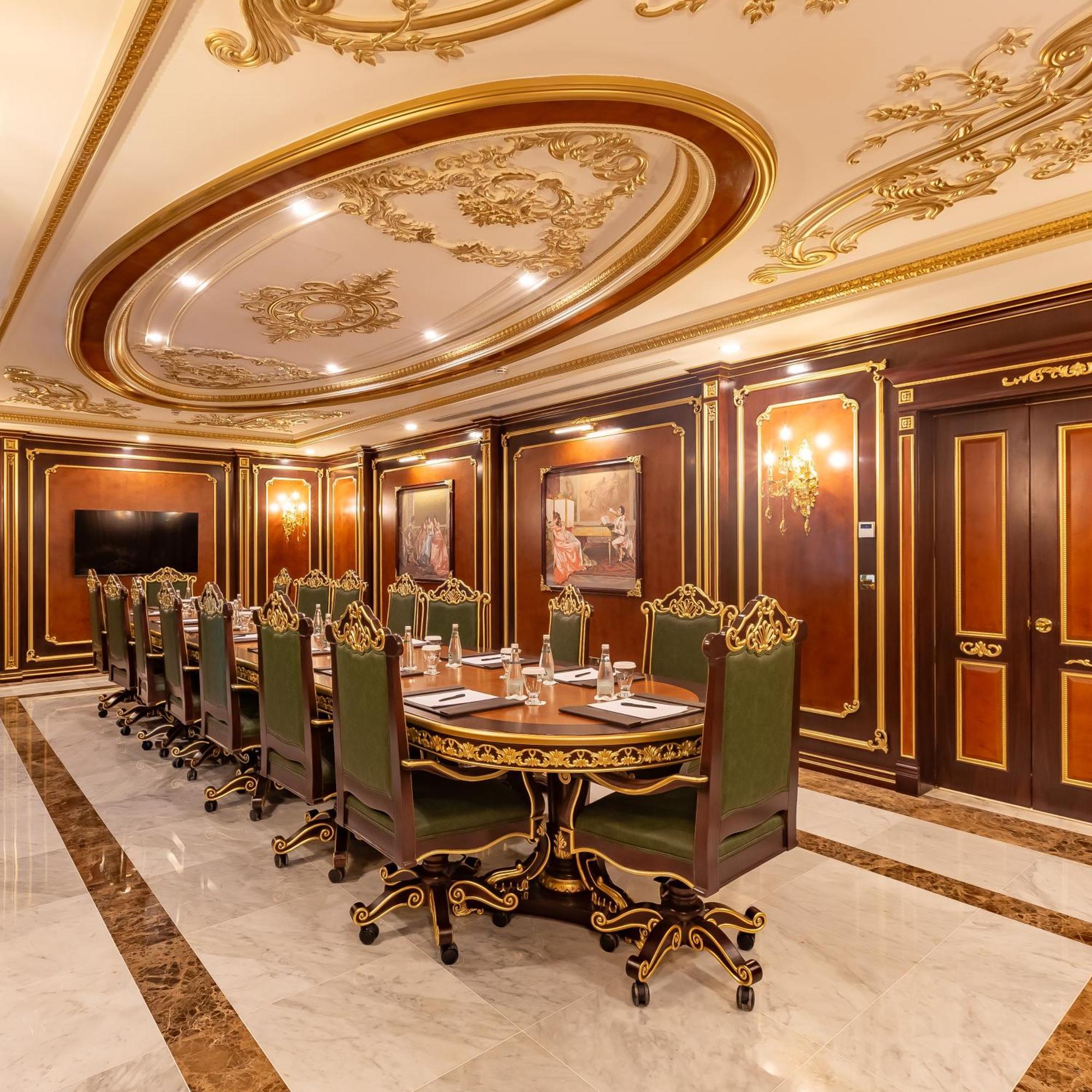 Cristal Erbil Hotel Εξωτερικό φωτογραφία The boardroom of the Presidential Palace